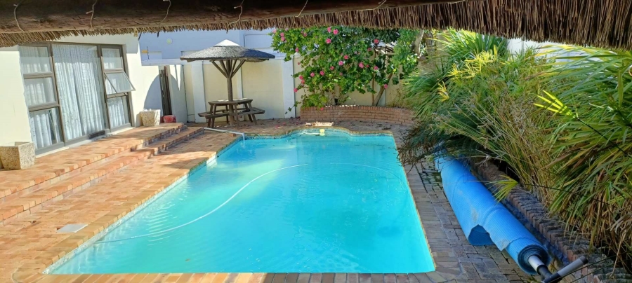 5 Bedroom Property for Sale in Table View Western Cape